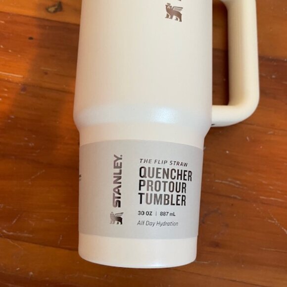 NEW Stanley The Flip Straw Quencher Protour Tumbler Cream Rose Gold Top LIMITED - Picture 12 of 13